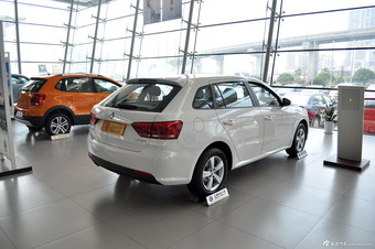 2013款朗行1.6L自动风尚型 雅致白