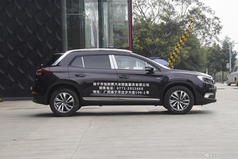 2016款DS 6 1.6T自动豪华版THP160