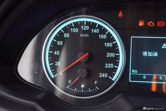 2014款中华V5 1.5T手动两驱运动型