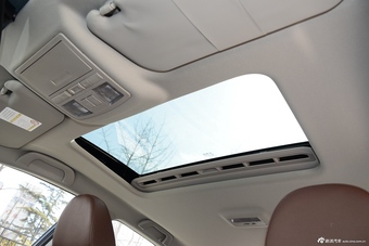 2016款奔腾B90 1.8T自动尊贵型十周年纪念版