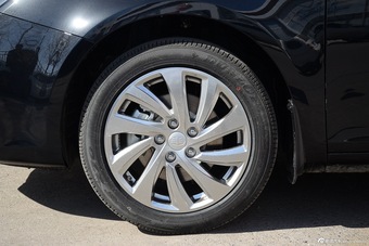 2016款奔腾B90 1.8T自动尊贵型十周年纪念版