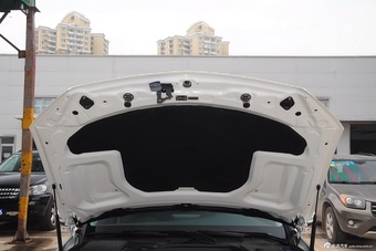 20015款奔驰C级C200旅行版