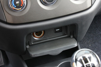 2014款金刚三厢1.5L手动进取型到店实拍