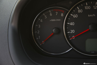 2013款帕杰罗·劲畅3.0L 自动四驱旗舰版