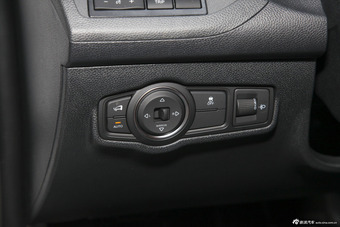 2016款比亚迪宋1.5TI手动尊贵型