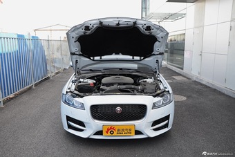 2016款捷豹XF 2.0T自动两驱R-Sport运动版