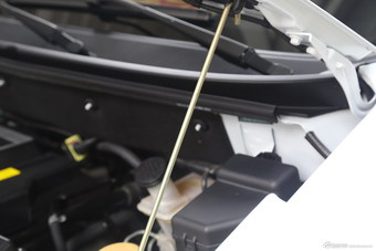 2015款1.5L手动超豪华型