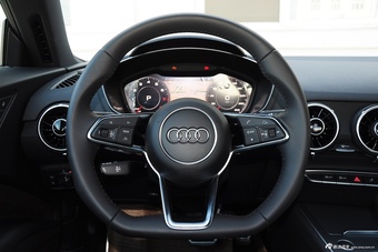 2015款奥迪TT Coupe 45TFSI quattro
