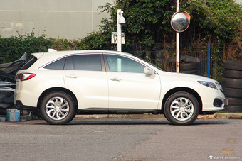 2016款讴歌RDX 3.0L自动两驱精锐版