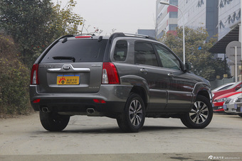 2013款狮跑 2.0L自动两驱DLX