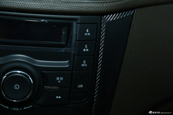 2015款五菱宏光S 1.5L手动超值版