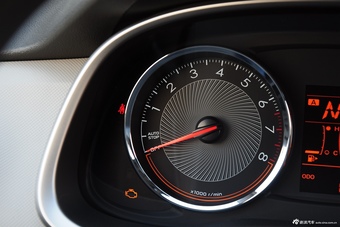 2015款3 1.3L AMT理想版