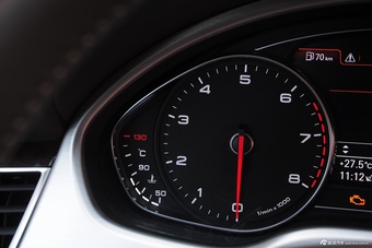 2014款奥迪A8L W12旗舰 版