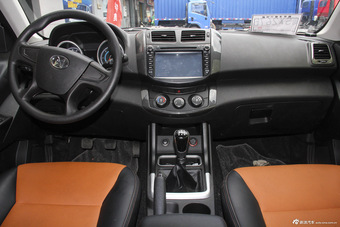 2015款骐铃T7 2.8T手动两驱尊贵版加长轴距JE493ZKQ4CB