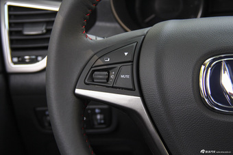 2016款长安CS75 2.0L手动豪华型国5