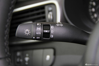 2015款索兰托L 2.4L自动汽油四驱精英版 7座 国5