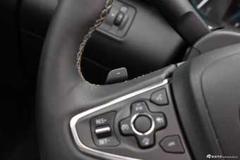 2014款君威2.0L自动精英时尚型