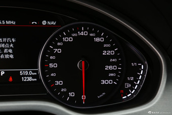 2014款奥迪A8L 3.0T自动50TFSI quattro豪华型
