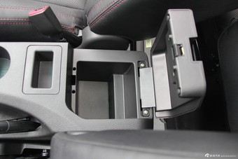 2014款比亚迪S6 1.5TI手动旗舰型