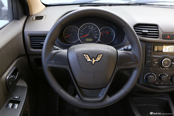 2015款五菱宏光S 1.2L手动基本型 国IV