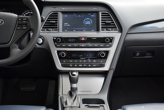 2016款索纳塔九2.0L hybrid HS领先型