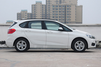 2015款宝马2系Active Tourer 218i领先