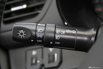 2015款起亚K2 1.6L自动Premium三厢