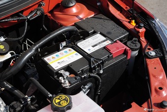 2015款3 1.3L AMT理想版