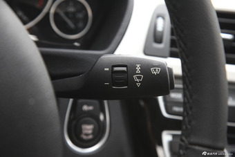 2016款宝马3系 2.0T自动320Li时尚型