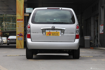 2014款GL8商务车2.4L自动经典版