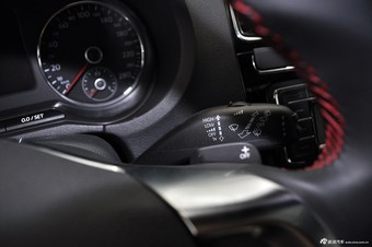 2012款POLO 1.4TSI GTI极地白