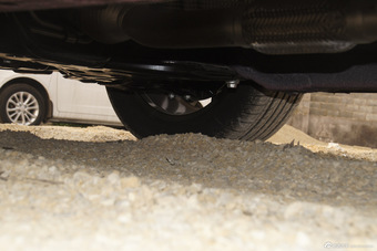 2016款吉利帝豪1.5L自动RS两厢向上版