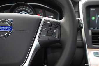 2016款沃尔沃XC60 2.0T 智进版