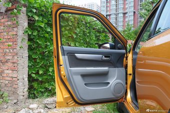 2015款雨燕1.5L自动限定版