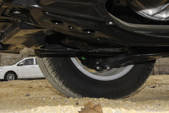 2016款吉利帝豪1.5L手动三厢时尚版