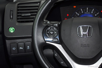 2016款思域1.8L自动豪华版