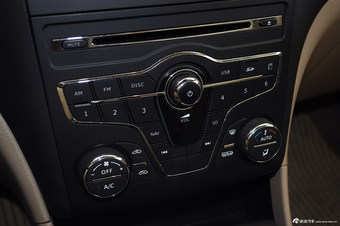 2013款奔腾B50 1.6L自动豪华版