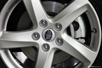 2014款奔腾B90 1.8T自动豪华型到店实拍