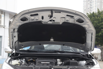 2015款速锐1.5L自动豪华型