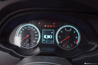 2014款中华V5 1.5T手动两驱运动型