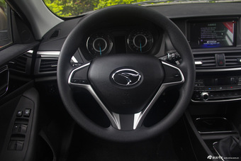 2015款V CROSS 1.5L手动智趣型