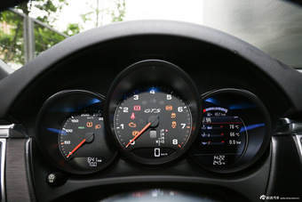 2017款Macan GTS 3.0T自动