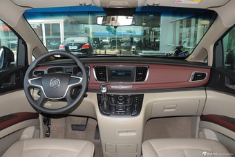 2014款GL8商务车2.4L CT豪华商务舒适版