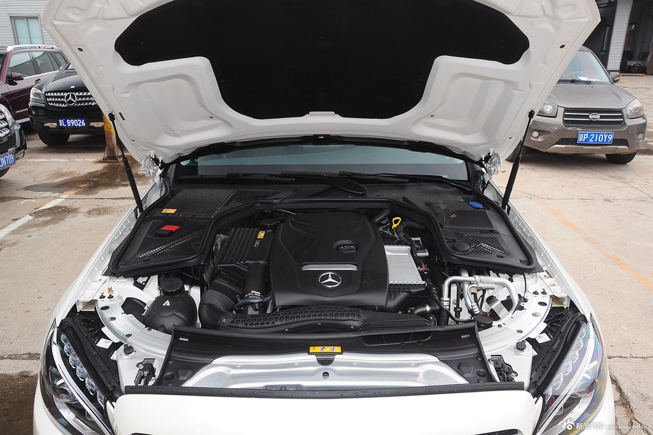 20015款奔驰C级C200旅行版