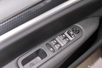 2014款标致308乐享版1.6L自动风尚型