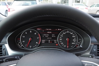 2015款奥迪A6L 35FSIquattro舒适型