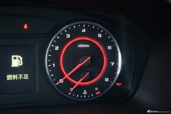 2016款上汽大通G10 2.0T自动精英版