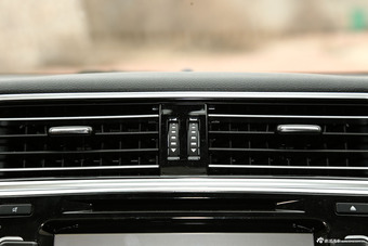 2015款哈弗H6运动版1.5T自动两驱豪华型