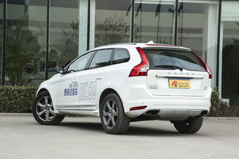 2016款沃尔沃XC60 2.0T自动 T5 AWD智驭版