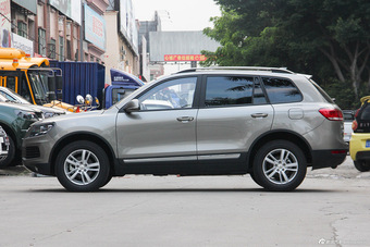 2015款改款野马T70 1.8TCVT优雅型